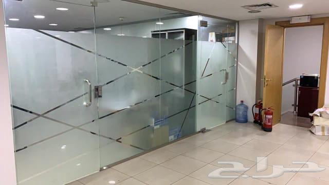 Sekurit glass installation for shower enclosures, office partitions, table tops, and mirrors64594036345603112