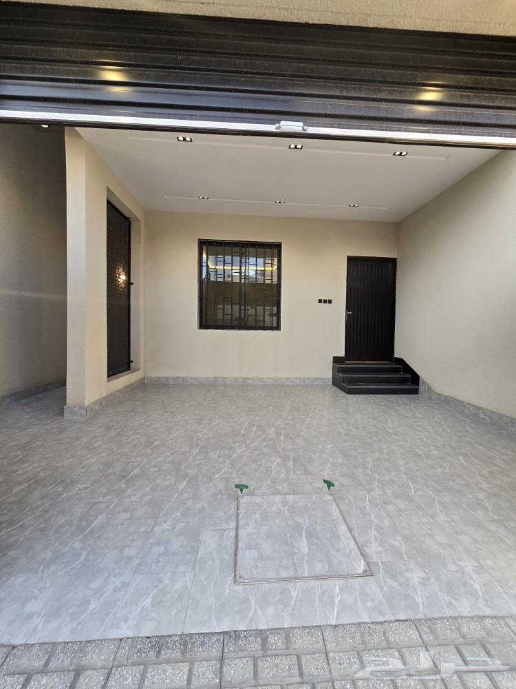 للبيع أدوار ارضيه 6غرفVIPحوش مدخل سياره580ألف مقابل نادي ضمك64594116445058114