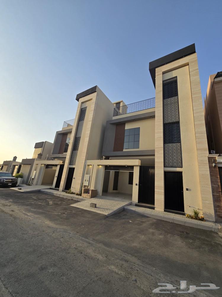 للبيع أدوار ارضيه 6غرفVIPحوش مدخل سياره580ألف مقابل نادي ضمك64594116445058110