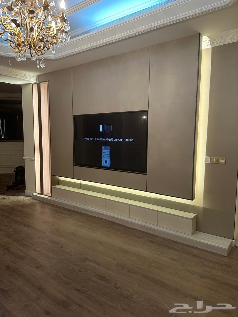 Installation of Sheboard, artistic screen backgrounds, and painting64594118982785112