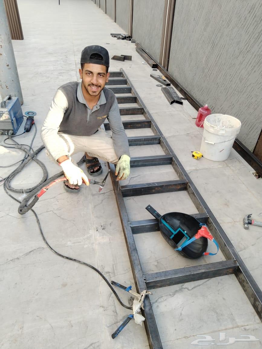 Stainless steel and iron craftsman in Tabriz, making tables, chairs, doors, and seeking work64584376168066110