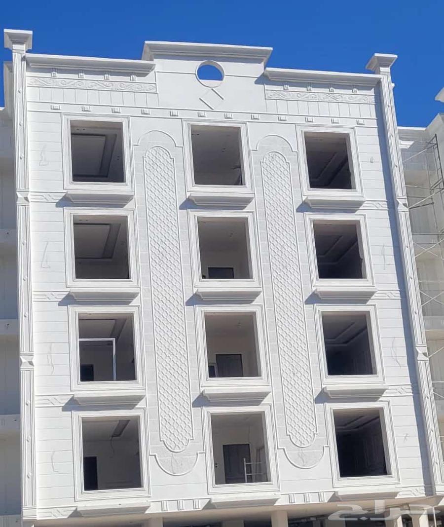 Colored plaster, alternative to natural stone and exterior decorations64594259916163114