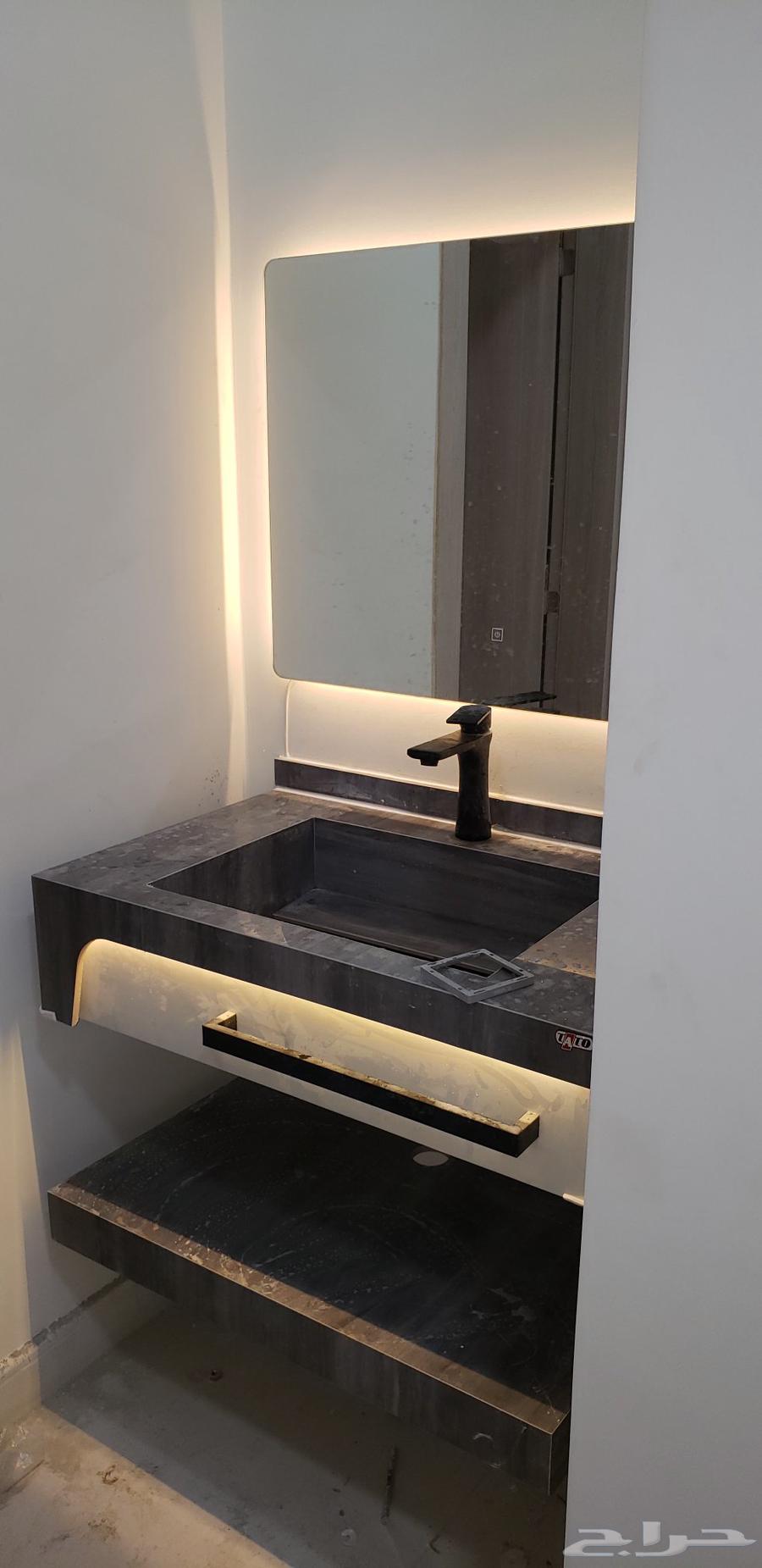 سباك وكهربائي متواجد في الرياض64594180529281112