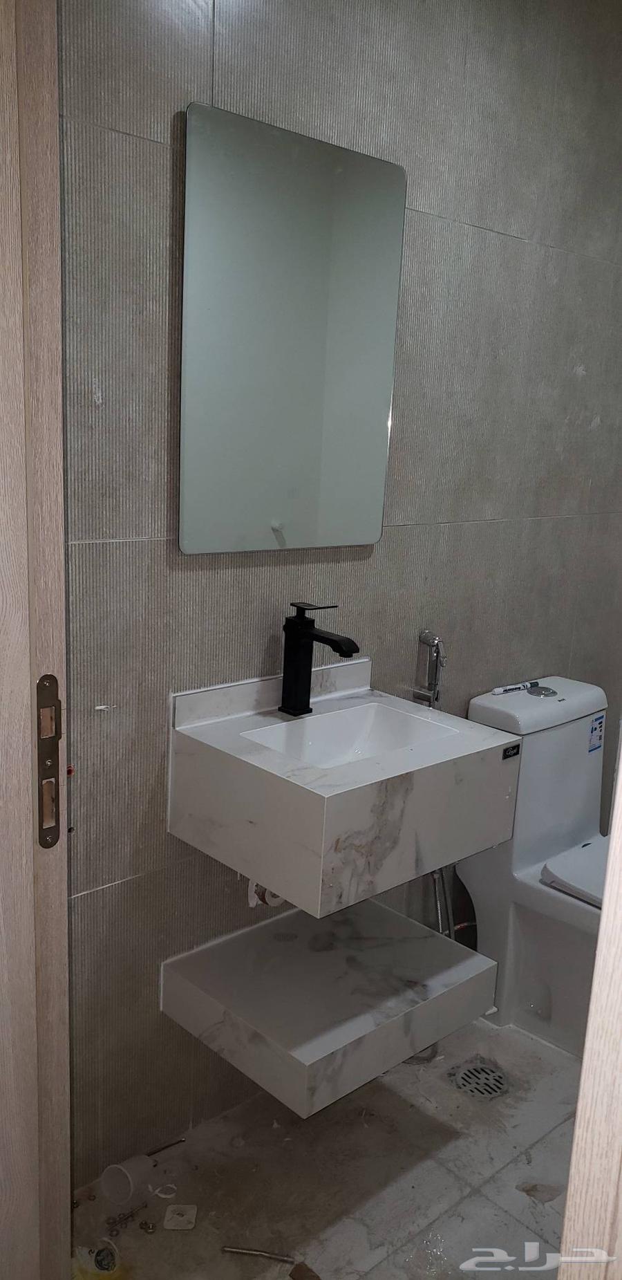 سباك وكهربائي متواجد في الرياض64594180529281110