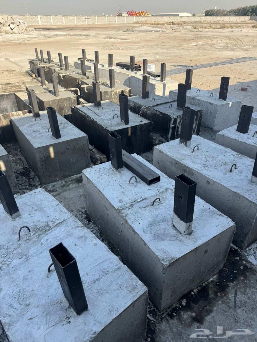 حواجز خرسانية قواعد انارة64606304315522114