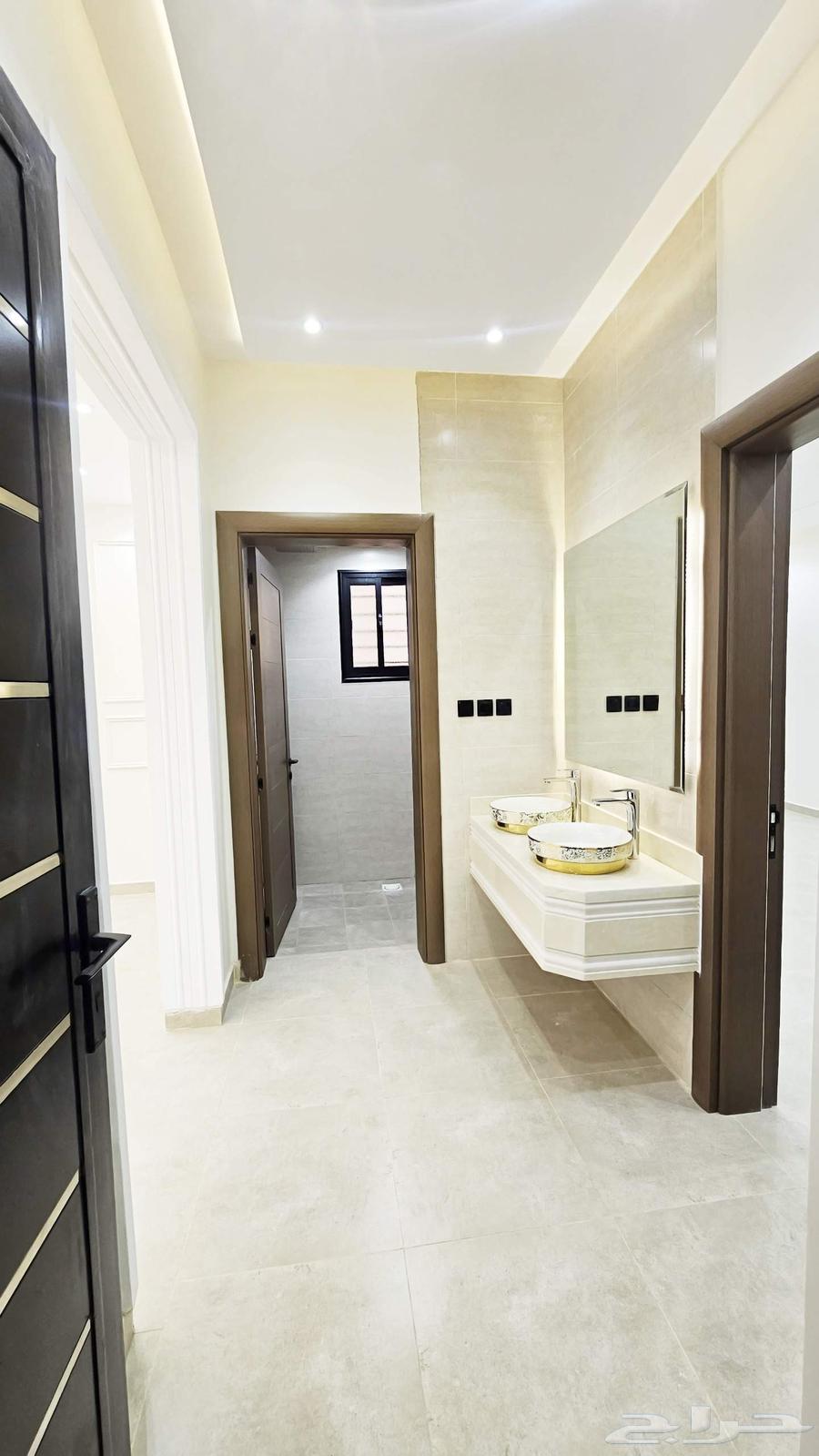 For Sale: 2nd Floor Apartment with Private Rooftop, Functional Elevator, Priced at SAR 520,00064606231806465113