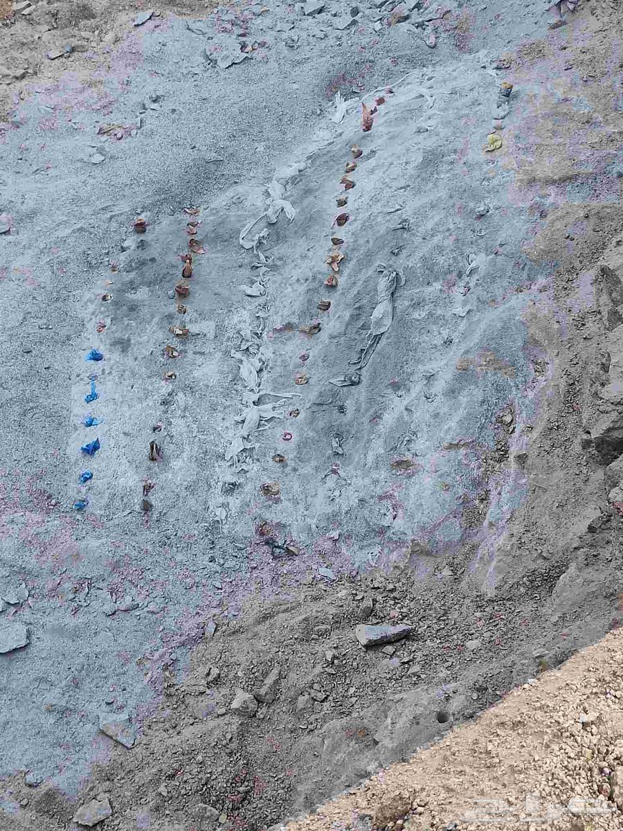 بنين حجر وتفتيت صخور ومقولت العمه لقطع العقر64613440248579110