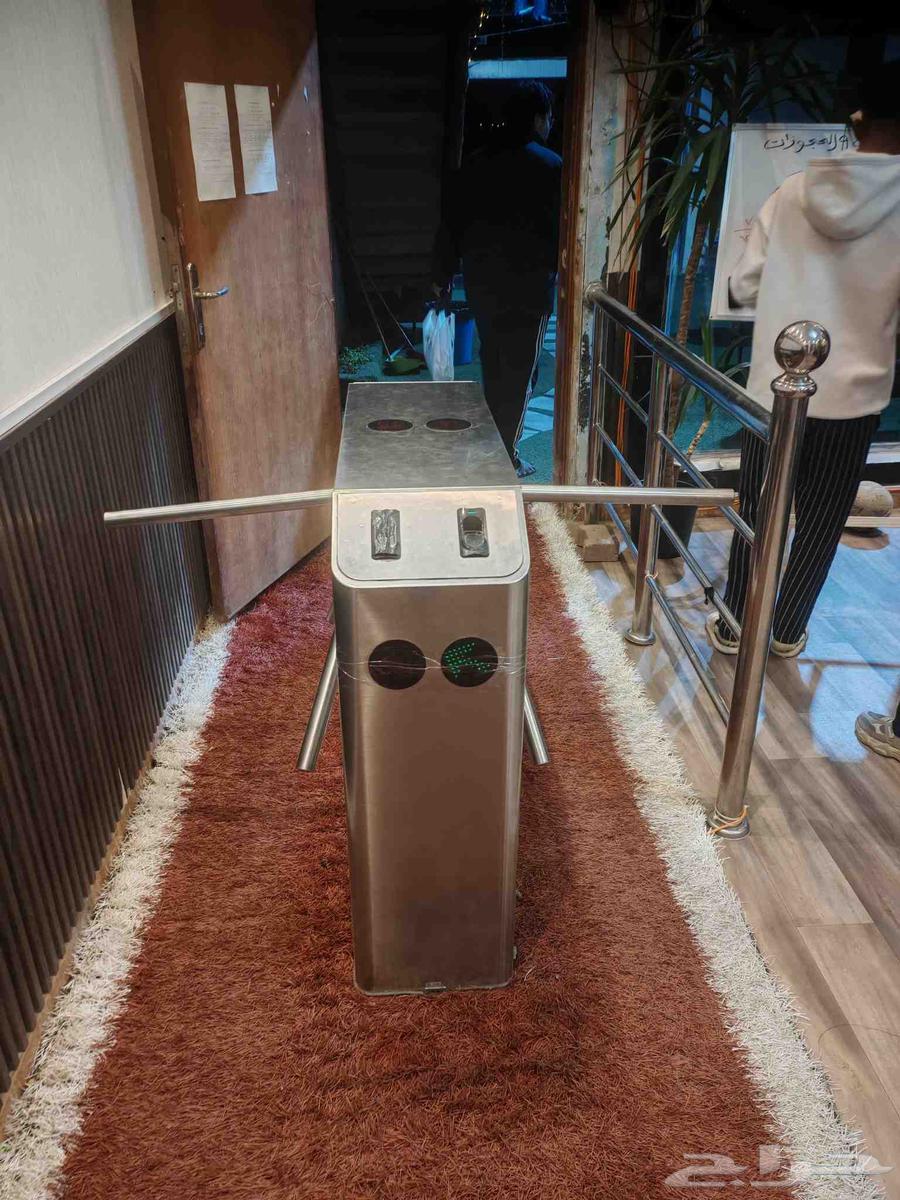 صيانة جميع انواع الكاميرات الشبكيه والانالوق والبوابات64606247298178111