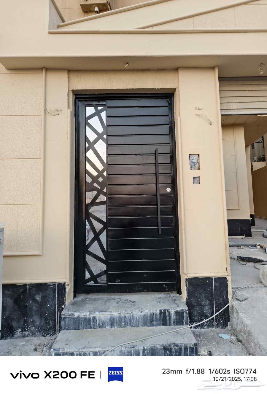 حداد ابواب ودربزينات ومظلات64606390190337114