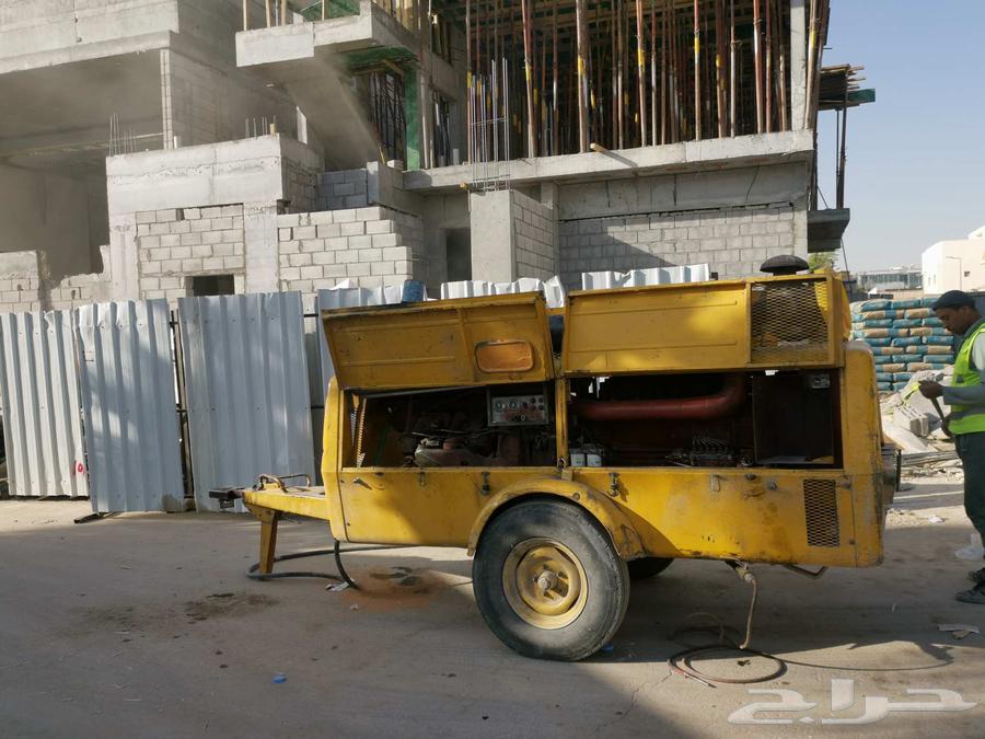 Concrete roughening compressor with sand and sandblasting for rust removal and cleaning64606446573314111