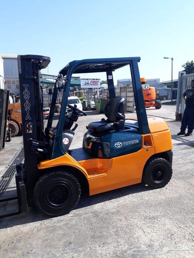 لتاجير المعدات الثقيله بجميع أنواعها يومي أو شهري64606445809410112