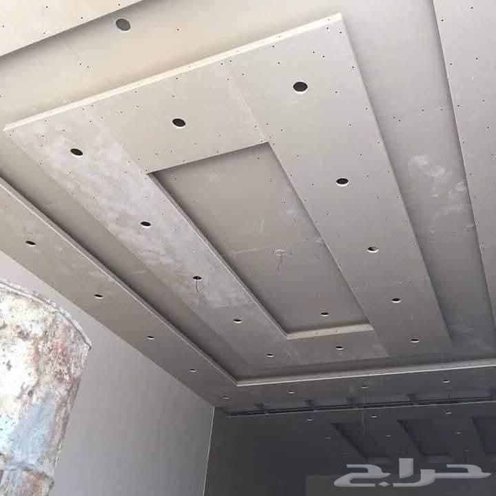 Painter specializing in interior and exterior decorative coatings, graffiti, profiles, and insulation repairs64613426039171113