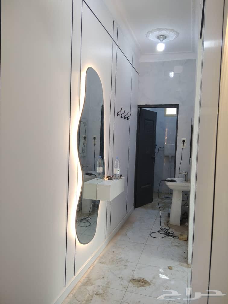 For all types of paints and decorations64606416867202114