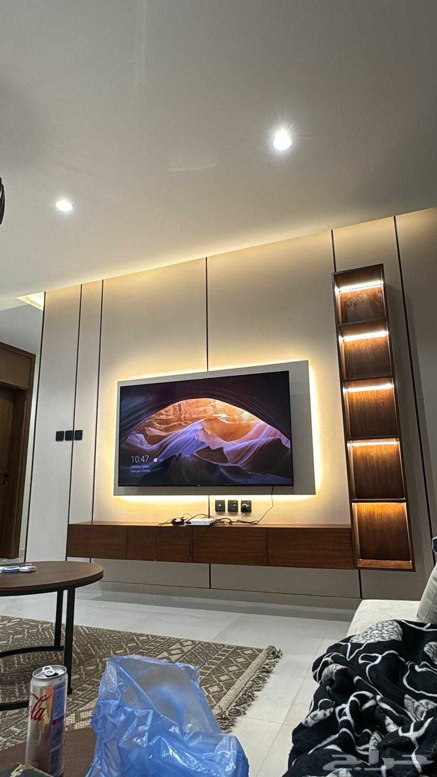 انا موجود في القنفذه لو اي حد عايز يركب ديكورات او معجون او64606305249923110