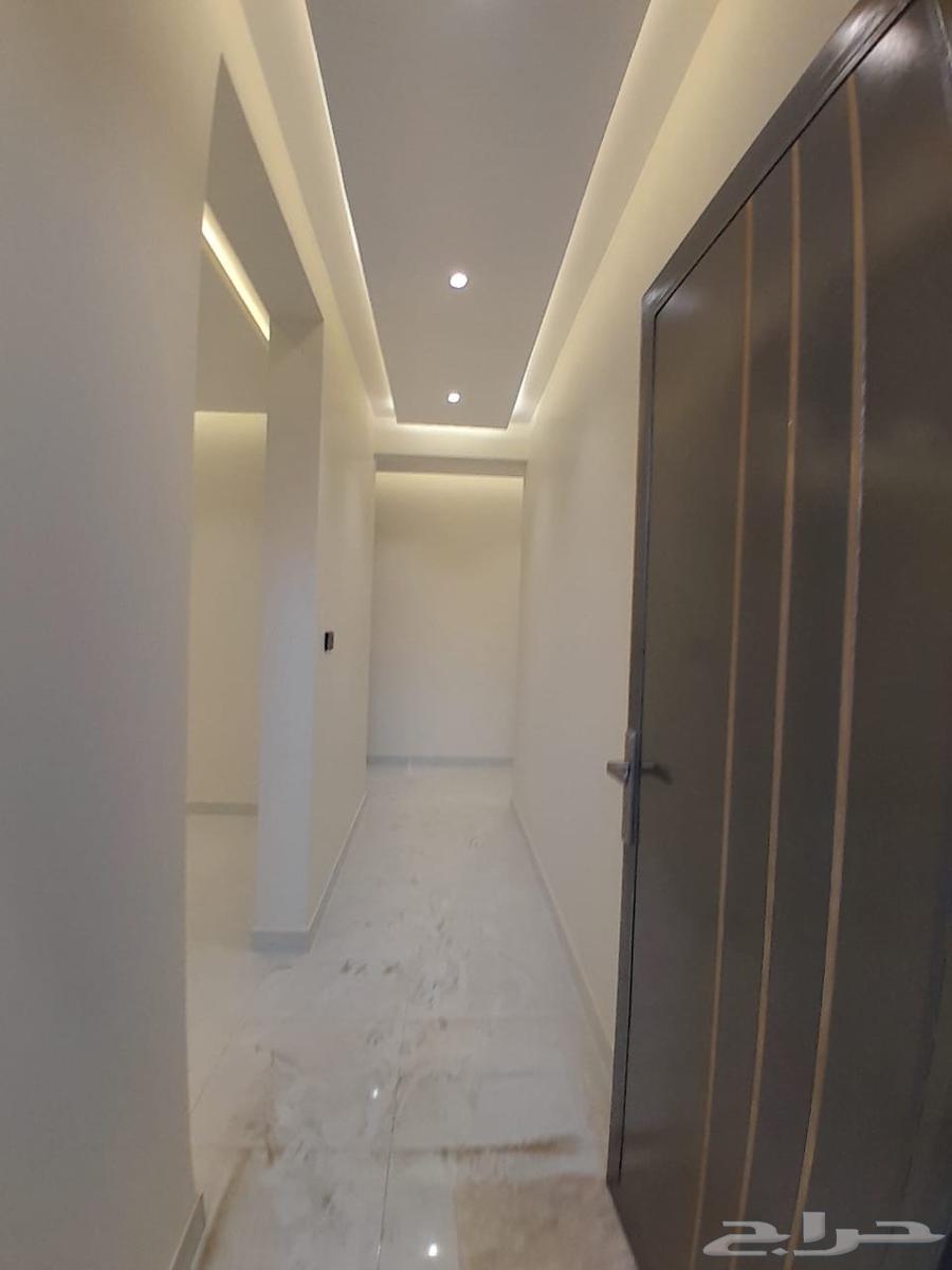 للبيع روف ارضي مع ملحق بمدخل سيارة تشطيبات فاخره بسعر 620الف64606202054403114