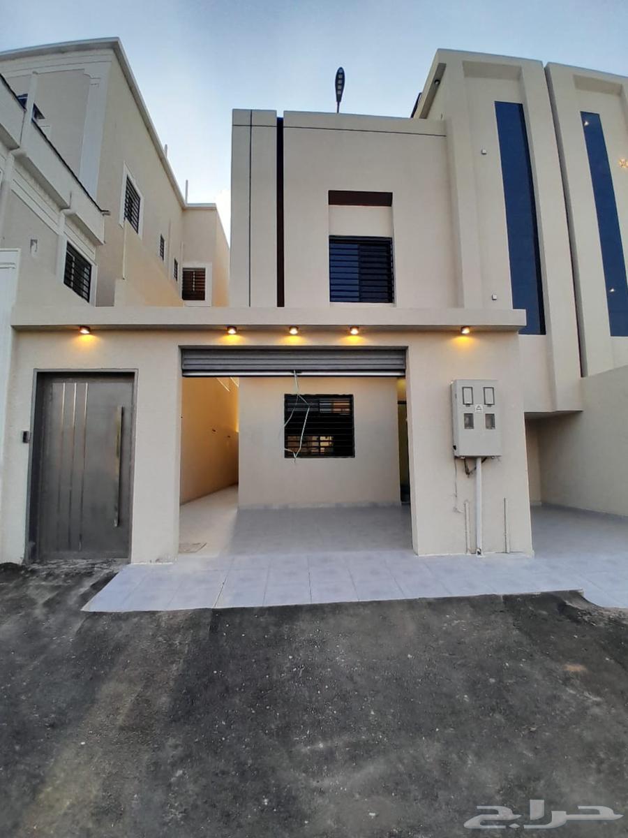 للبيع روف ارضي مع ملحق بمدخل سيارة تشطيبات فاخره بسعر 620الف64606202054403111