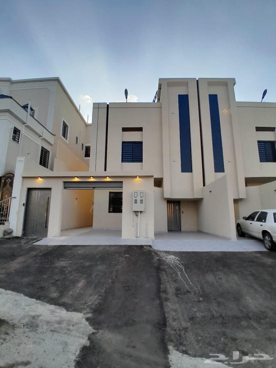 للبيع روف ارضي مع ملحق بمدخل سيارة تشطيبات فاخره بسعر 620الف64606202054403110