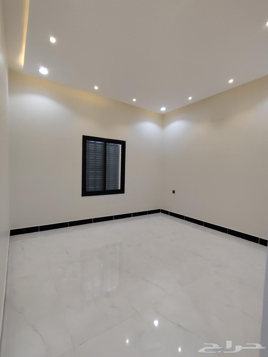 للبيع روف دور تاني مع ملحق شرق خميس مشيط تشطيب مودرنقريبة64606187493377112