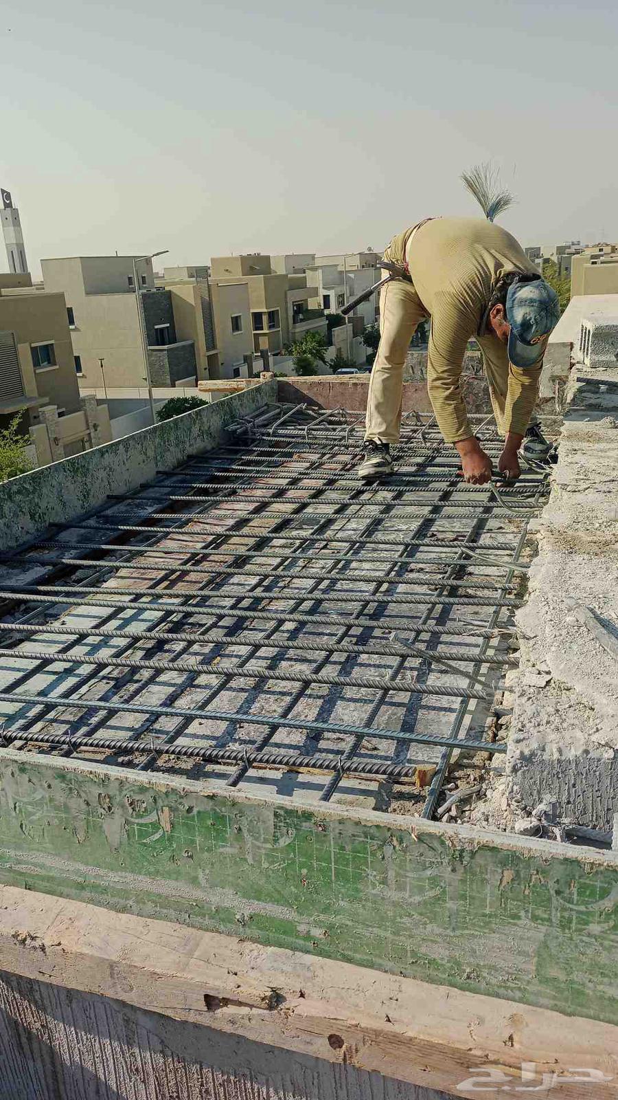 انا مقاول تكسير وترميم خرسانه وتبوك ولياسه والسعر مناسب64618934178049111