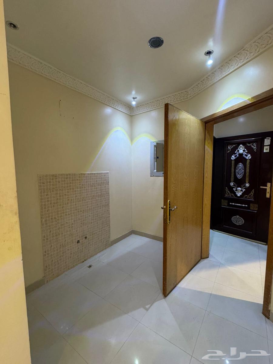 للبيع شقه بحي القادسية بعمارة شارع وادي الشرف64613439096067114