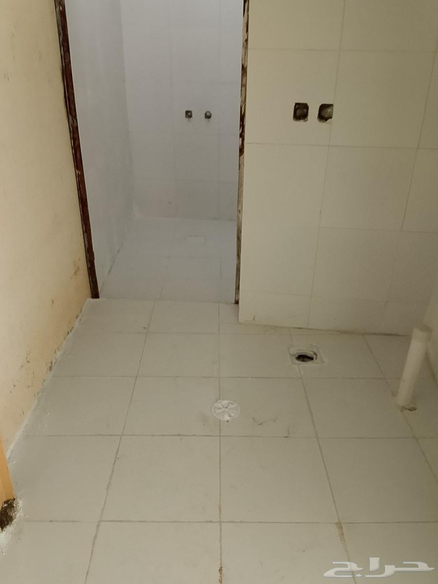 معلم تركيب بلاط وبرسلين ورخام شغل نضيف واسعار ممتازه64619123825793112