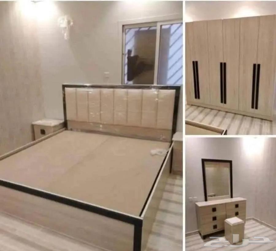 Carpenter for dismantling and assembling bedrooms64613481452034114