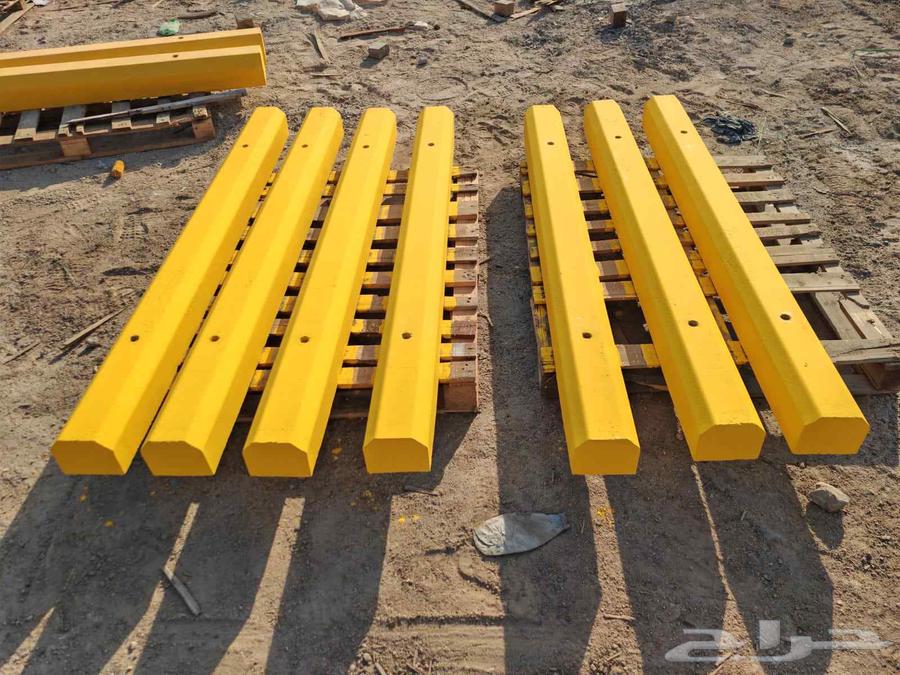 Concrete Parking Barriers for Agricultural Sidewalks with Textured Surface64619023843330110