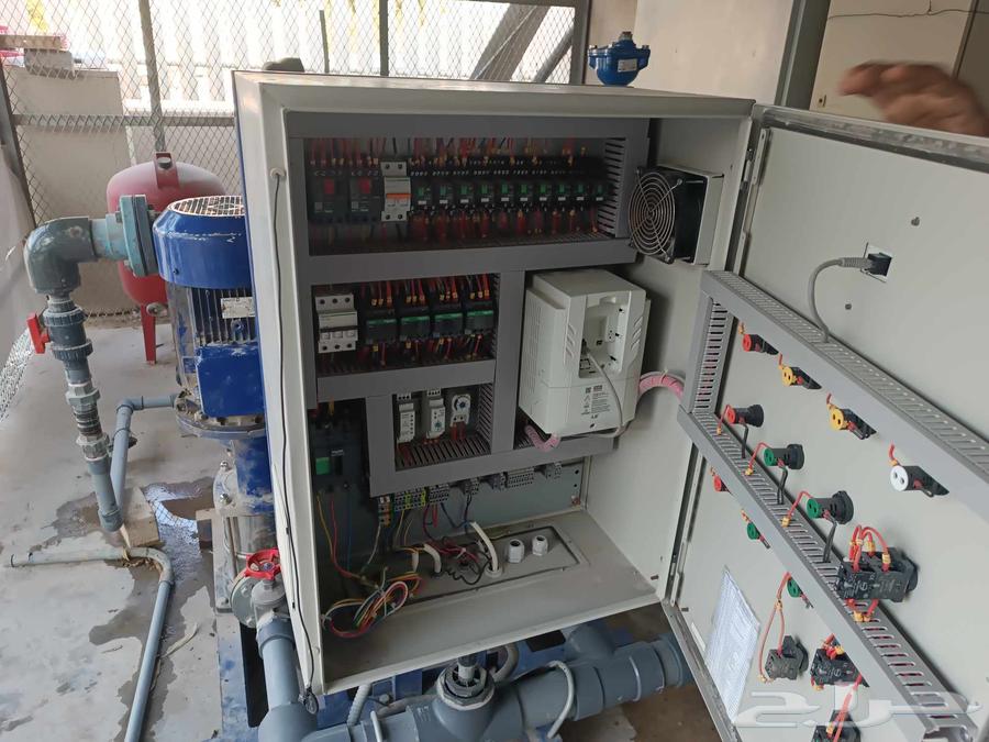 فني كهرباء وسباكه مؤسسه الركن العربي للمقاولات العامه64619151869827111