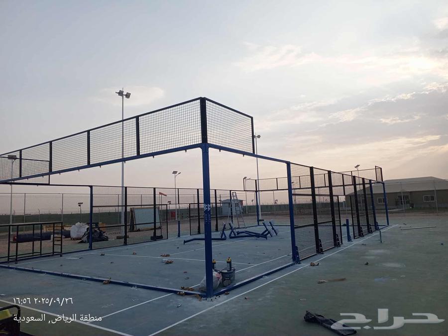 فني تركيب ملاعب بادل في المملكة العربية السعودية بخدمة ممتاز64618979207937114