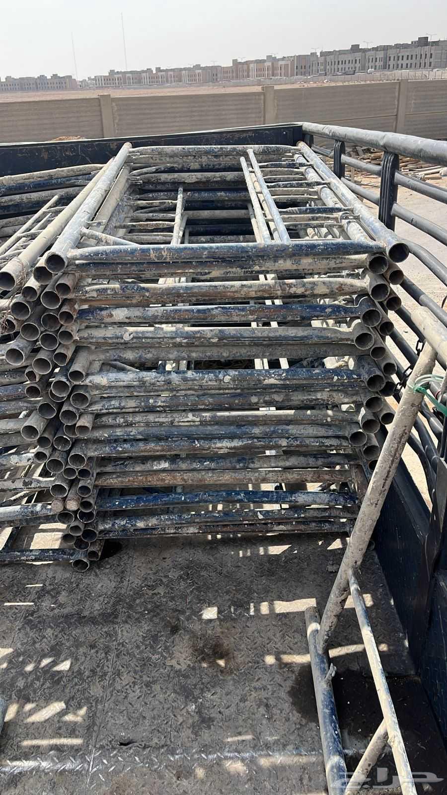 السلام وعليكم نقوم بشراء جميع انواع السكراب والصوالح64619153324034111