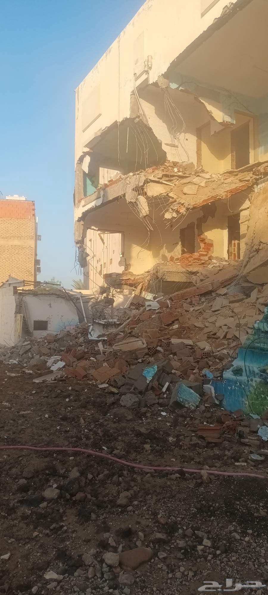 هدم عماير مجاني مقابل الانقاض والحديد64619095987202114