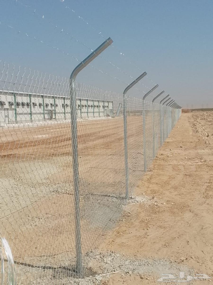 نقوم باتوريد واتركيب جميع انواع الشبوك والملاعب الهناقر64625614210819113