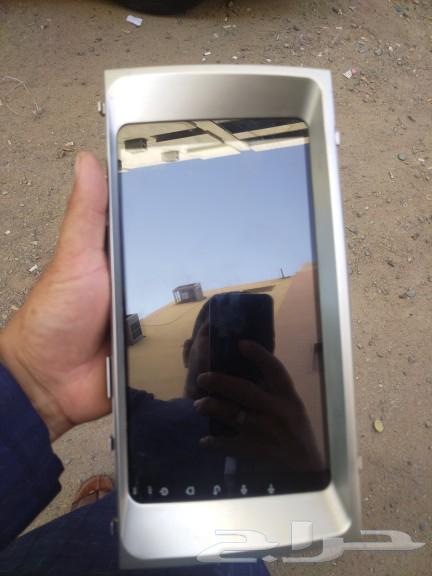 Excellent screen, I bought it and installed it on my car with all the connectors and cables.63345870097026110