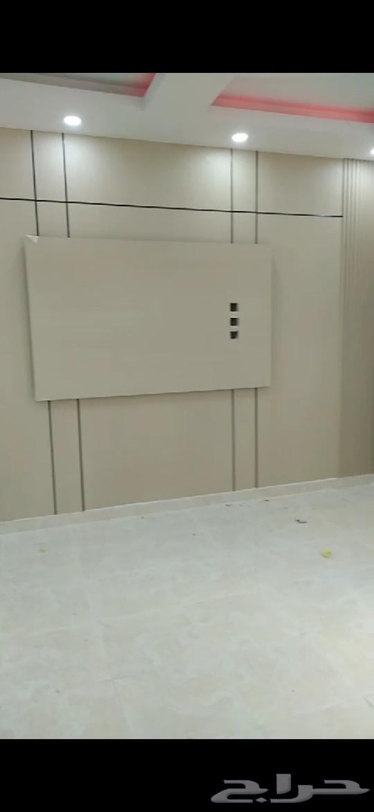 حياكم الله يوجد دهان وديكورات وكهرباء للتواصل63008735500673113