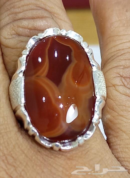 A Yemeni agate ring, crimson like the sea of saffron63222553007105113