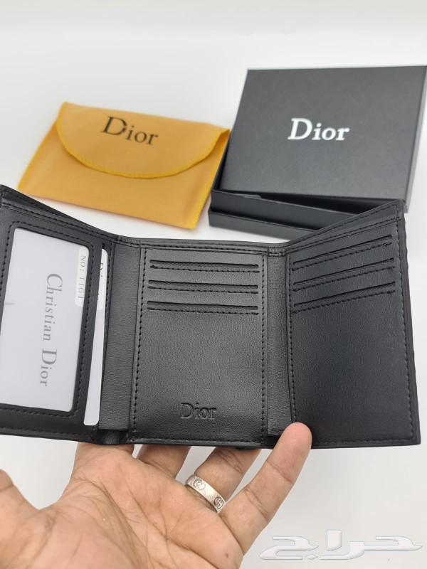 Luxurious men's wallet.63222567544193111