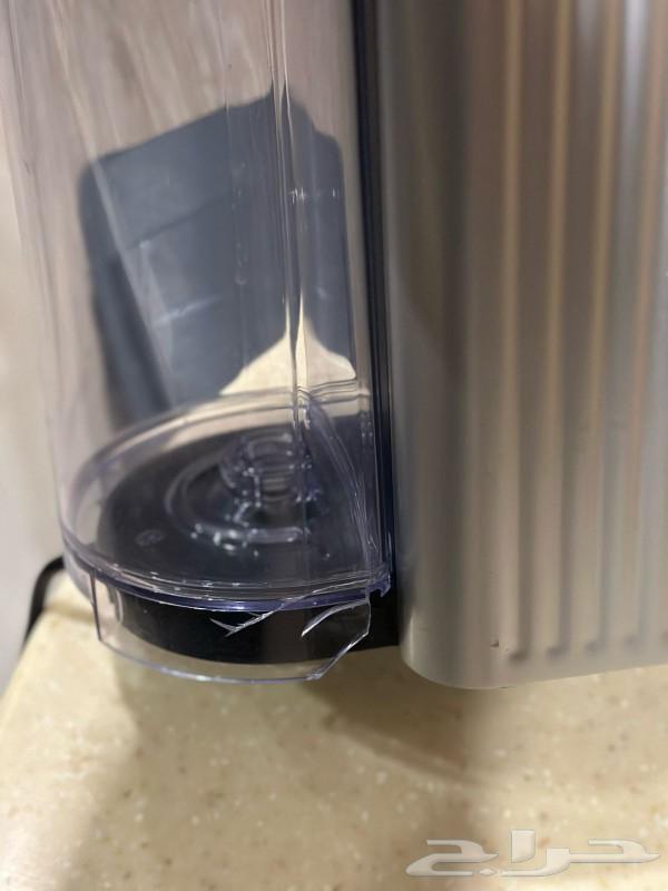 للبيع آلة قهوة Nespresso Zenius أداء احترافي (مستعملة)63222542023939111