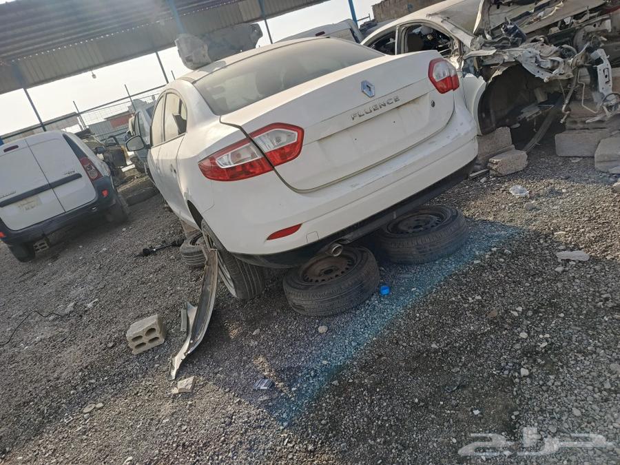 Used Renault spare parts from dismantling63340844907011112