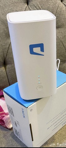 Mobile 5G router with unlimited internet access63221049436803111