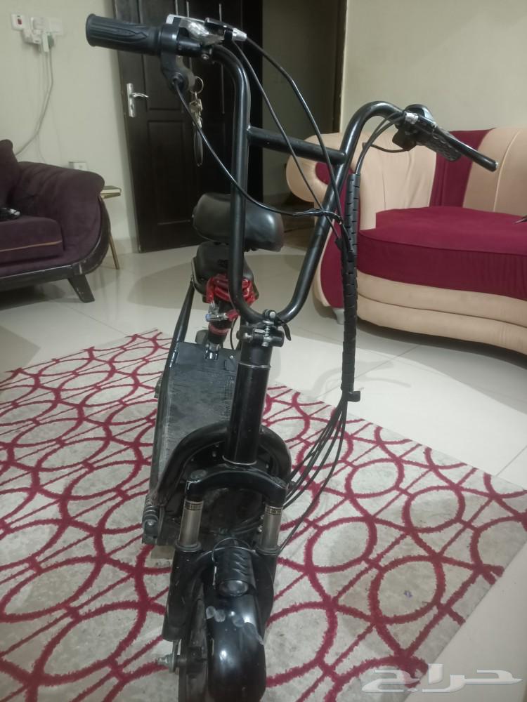سكوتر كهربائي نظيف شغال مع شاحن 100063219568000515112