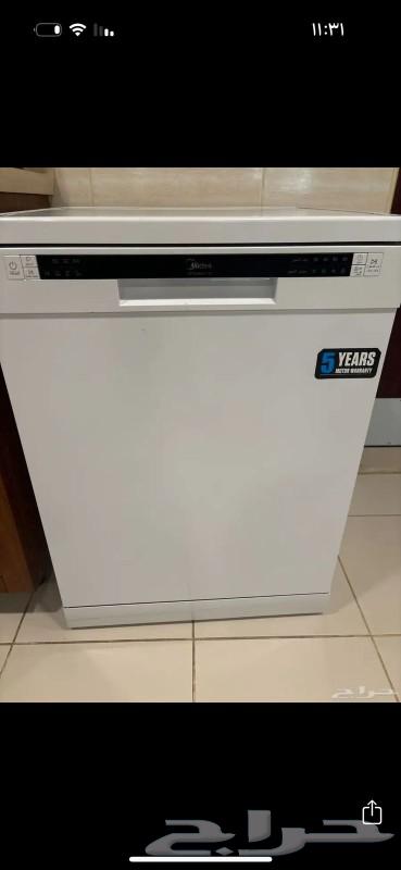 Media dishwasher63217552057602112