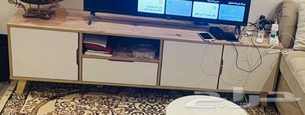 A clean new TV table and an 1800-watt Amjway vacuum cleaner63217548389891111