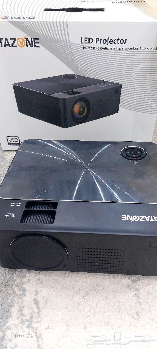 A projector for teachers and educators, we bought it and its accessories for 1200.63211107290626114