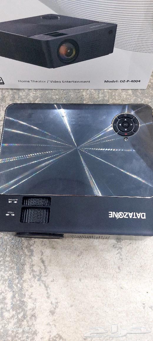 A projector for teachers and educators, we bought it and its accessories for 1200.63211107290626113