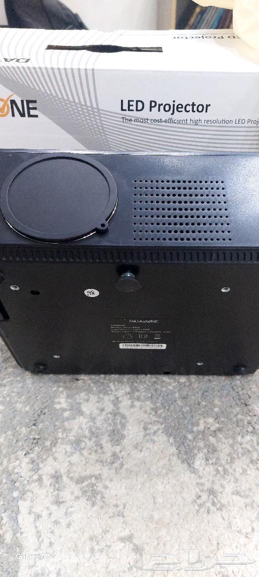 A projector for teachers and educators, we bought it and its accessories for 1200.63211107290626112