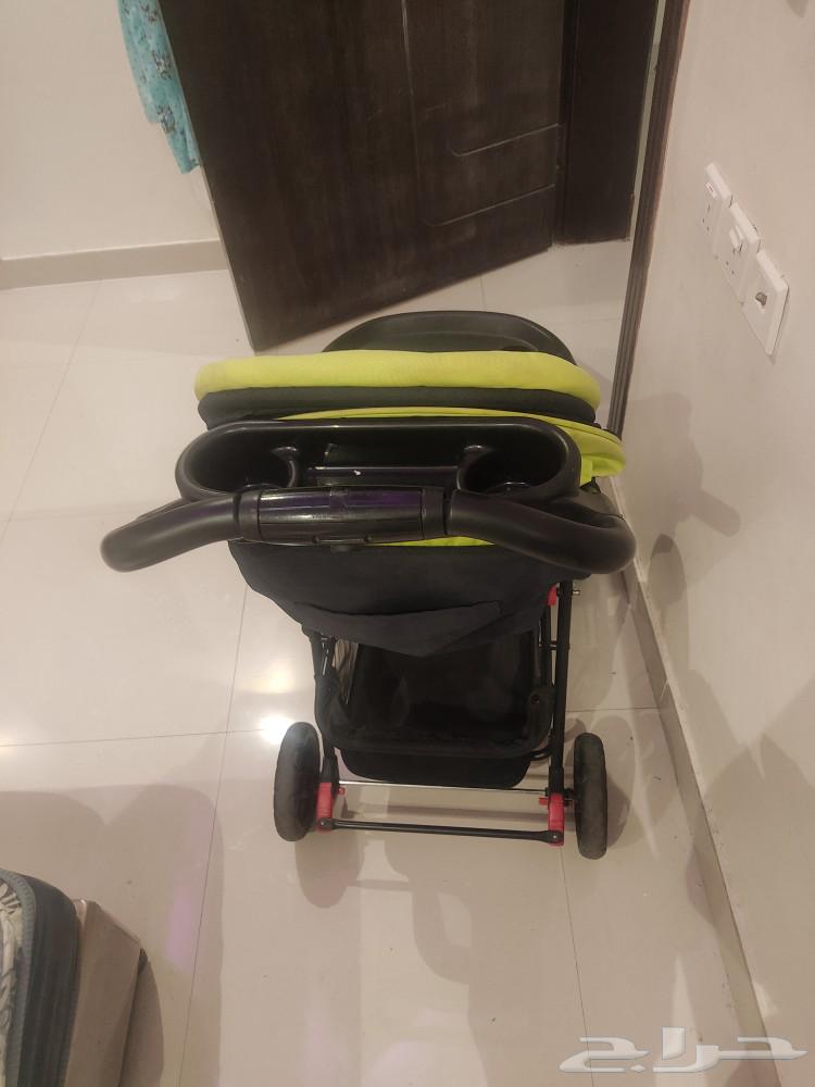 A baby stroller suitable for children up to 5 years of age63208114227843111
