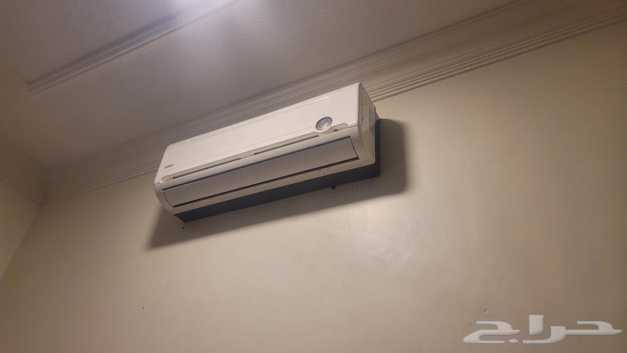 Almost new split air conditioner, used for only two months, selling due to relocation.632065756316171120