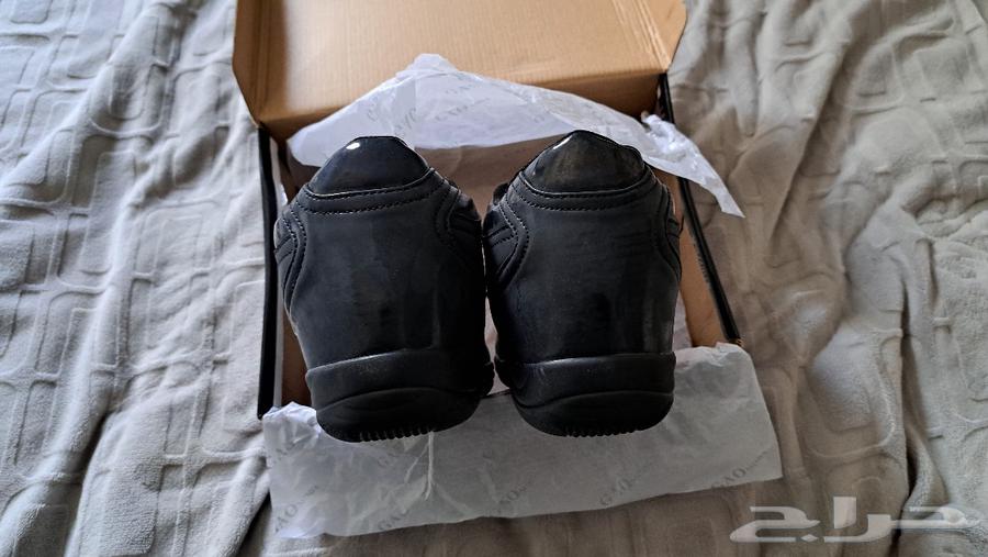 Wear shoes to increase apparent height63523732624771114