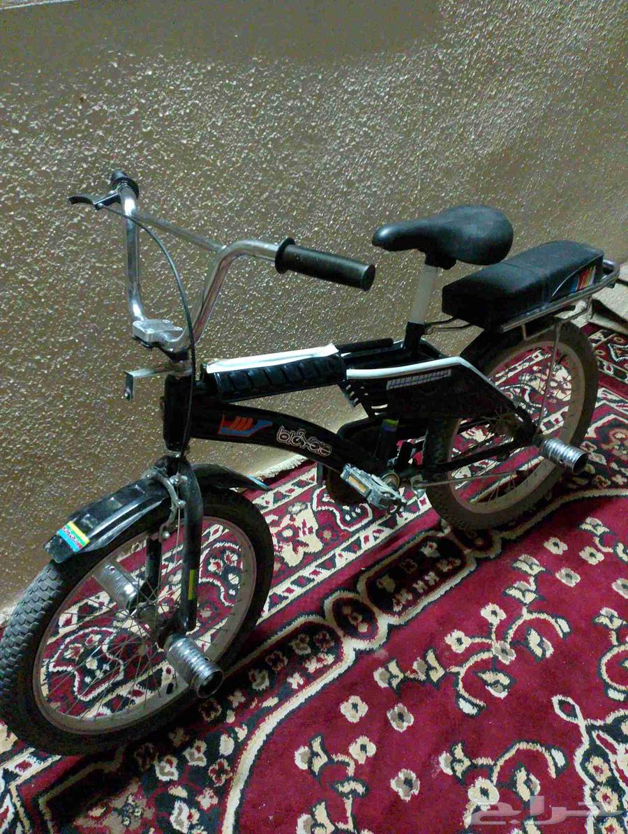 A bicycle for sale, new Rambo, but it has an Adraguson thing; every time I rode it, the power went away.632510634814751113