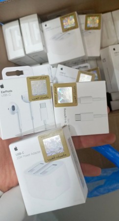 Original Apple accessories, charger head, earphones, charging cable, cable, computers of the Arabs63206120360962112